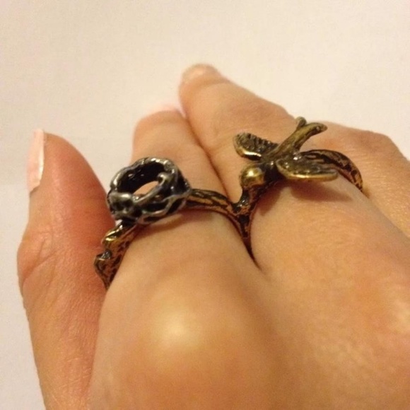 BCBGeneration Dainty Ring Double Finger Bird Nest - Picture 3 of 4